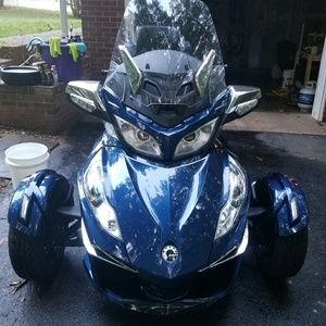 Meet your Posher, Phillip